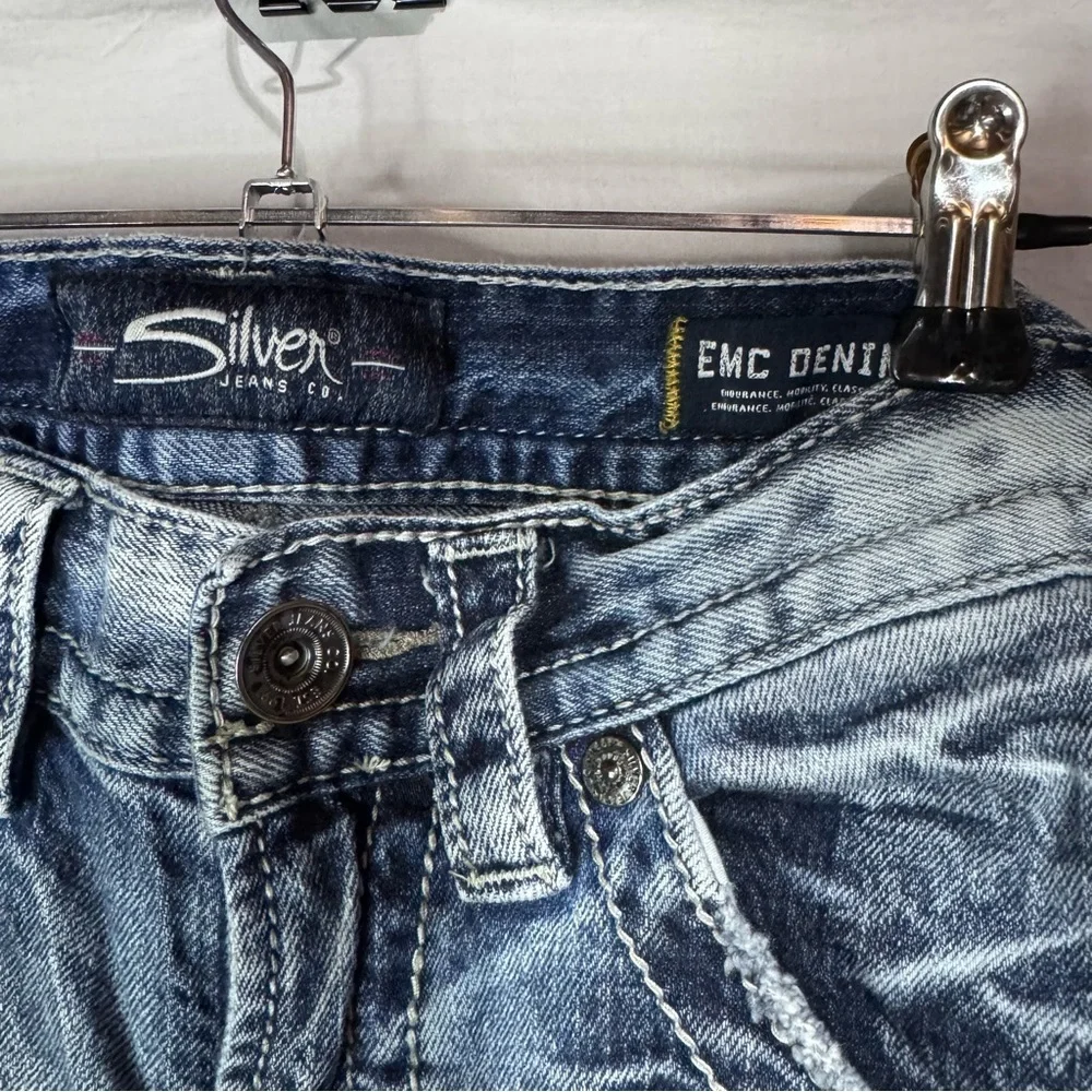 Silver Jeans Eddie light wash jeans Size 31x34
